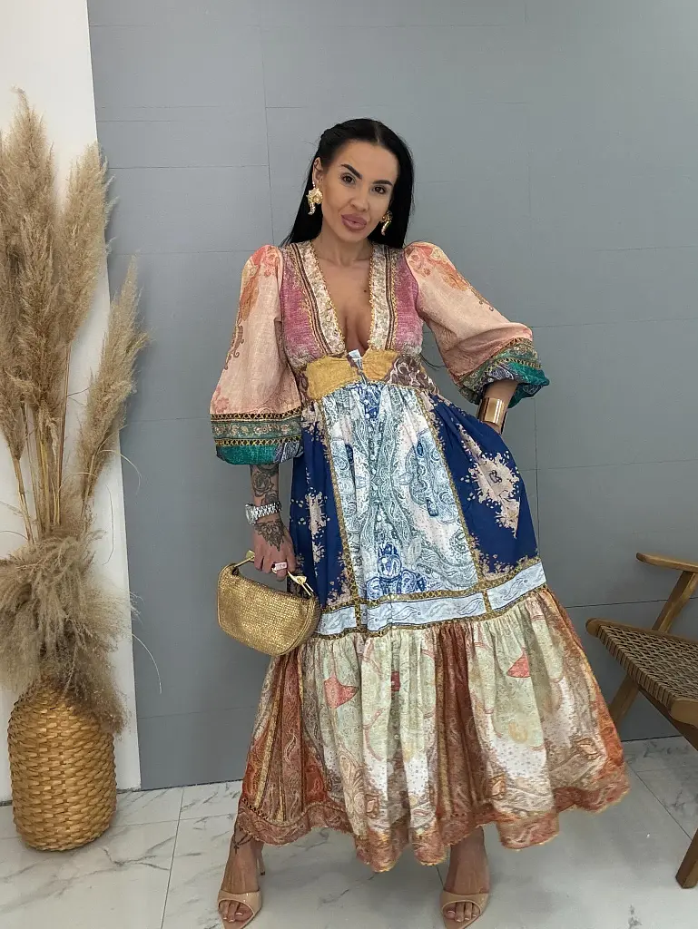 Hosszú, mintás ruha aranyszállal és gombos záródással MAGIC