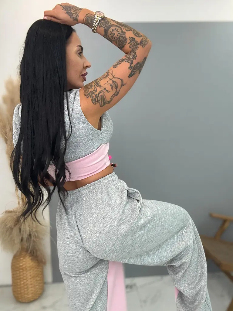 Sport együttes melltöméses crop toppal NORA - next