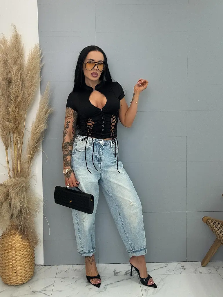 Felső fűzővel az elején AMANA - next