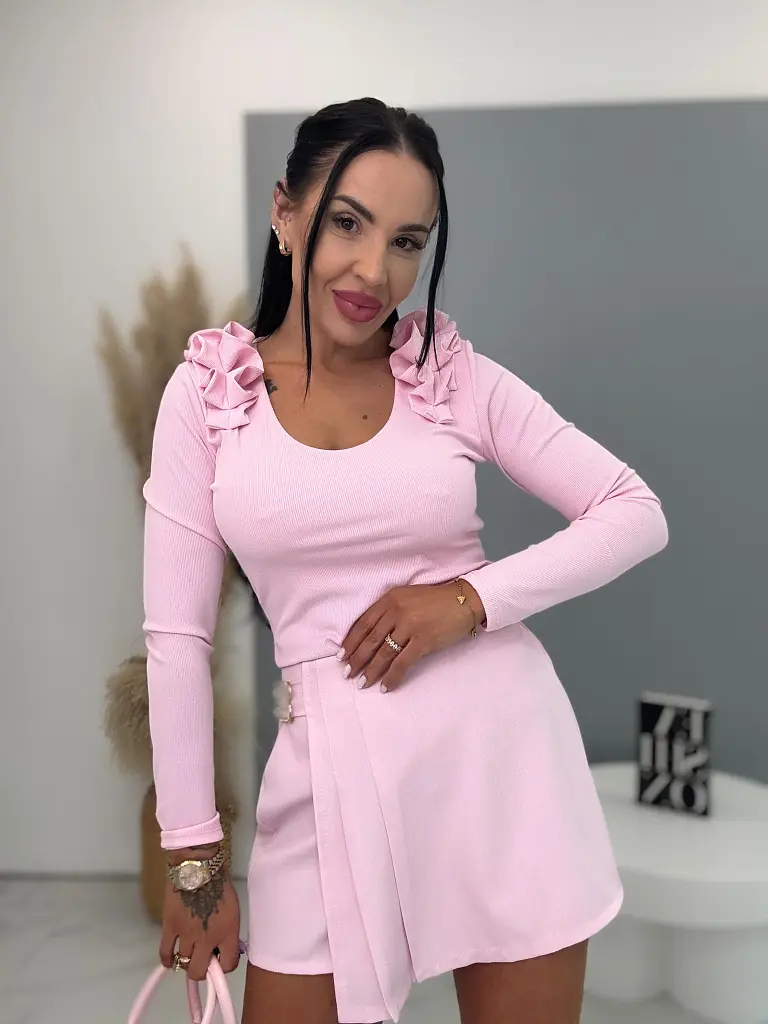 Bordázott anyagú felső vállán fodorral MARILYN