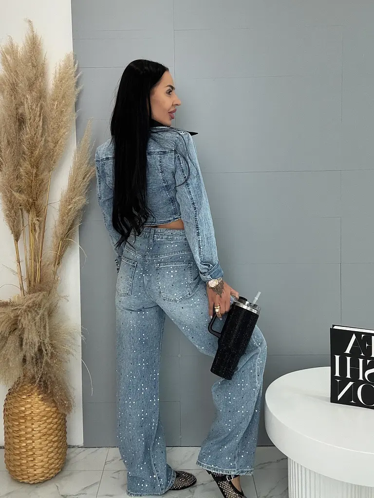 Kövecskékkel díszített magas derekú wide leg farmer - next