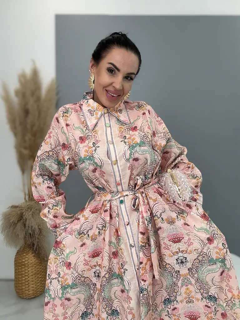 Hosszú virágmintás gombos ruha övvel ROSEA