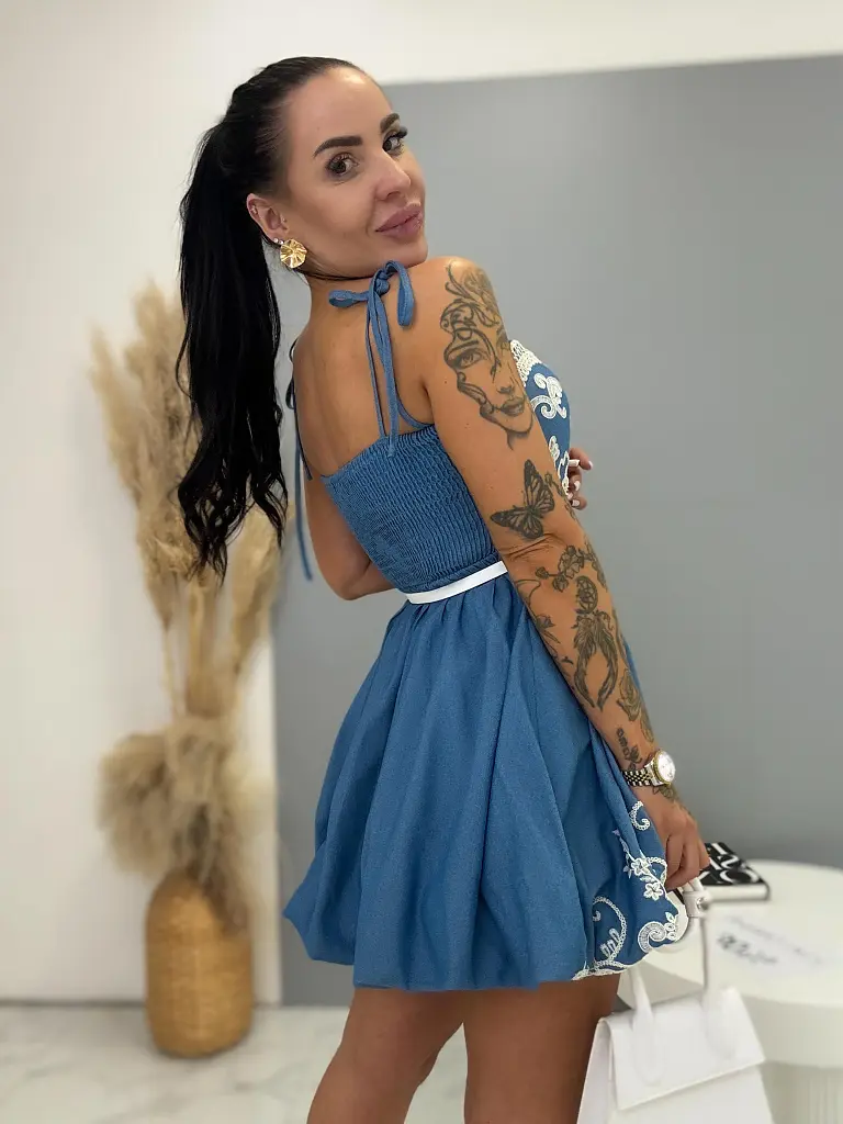 Hímzett ballonruha VANDA - next