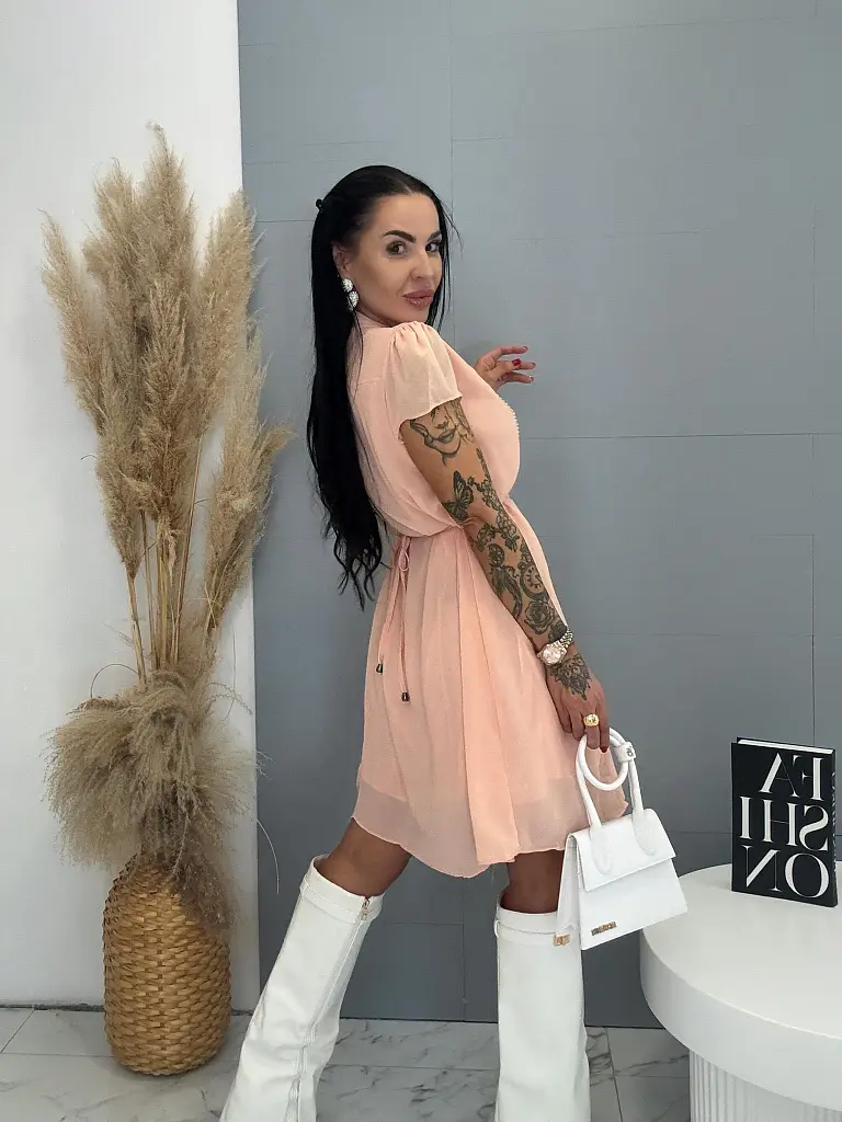 Megkötős sifon ruha kövecskékkel díszítve MIRYA - next