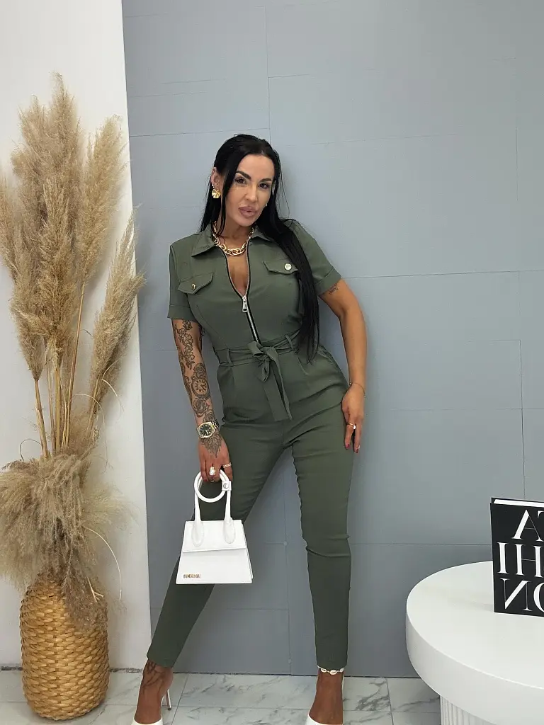 Elasztikus overál övvel STELLA