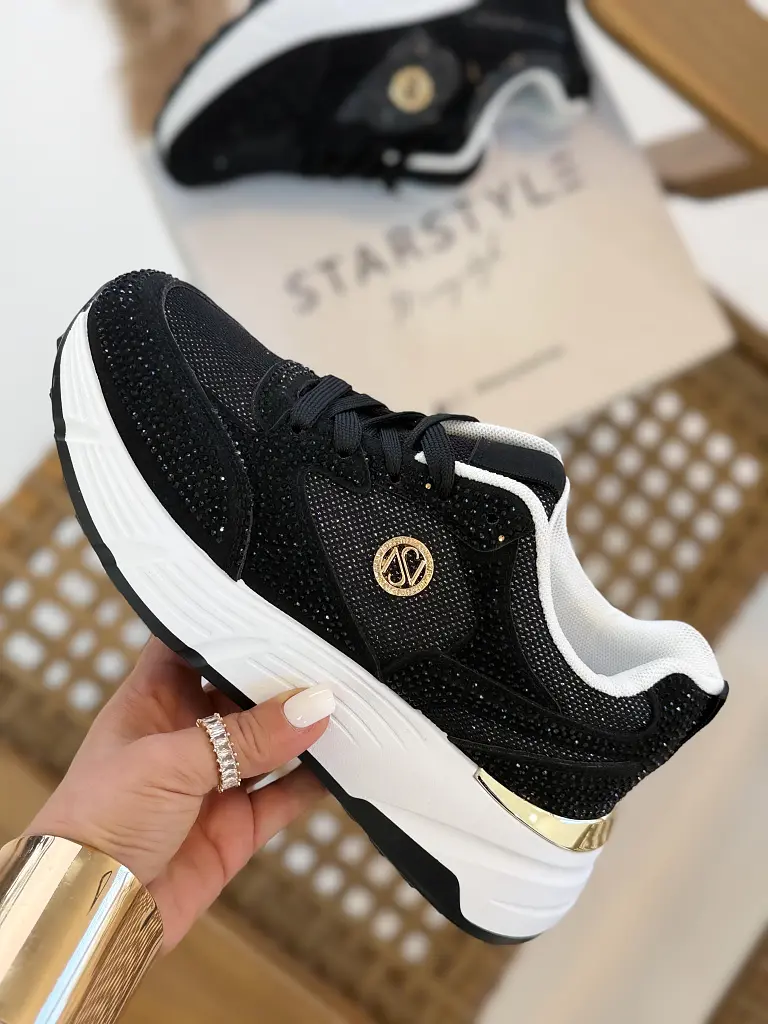 Kövekkel díszített platformos sportcipő CATIA