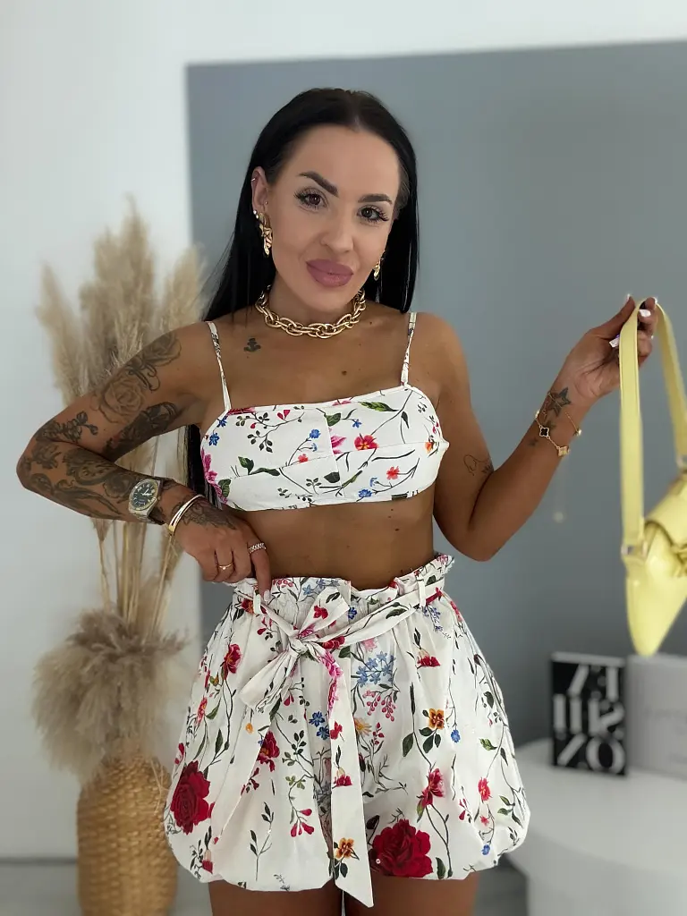 Virágmintás hagyma fazonú rövidnadrág toppal FLORE