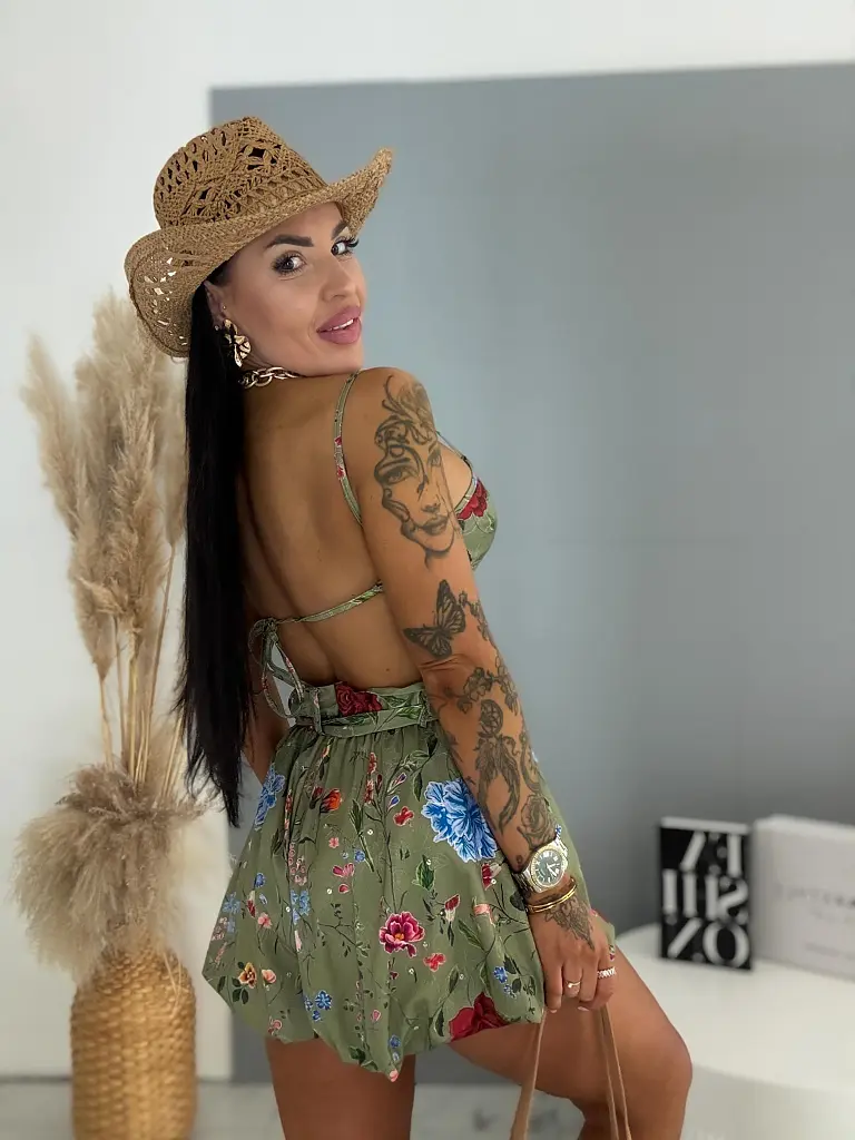 Virágmintás hagyma fazonú rövidnadrág toppal FLORE - next