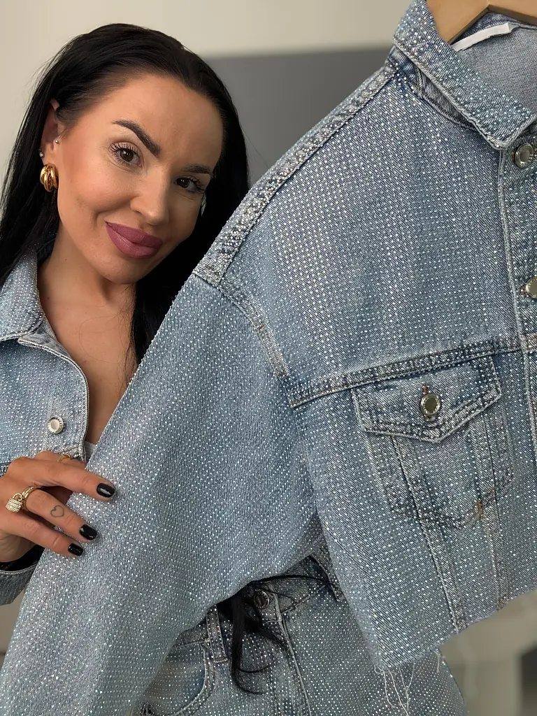 Crop denim kabát strasszkövekkel RAINBOW DIAMANT - next