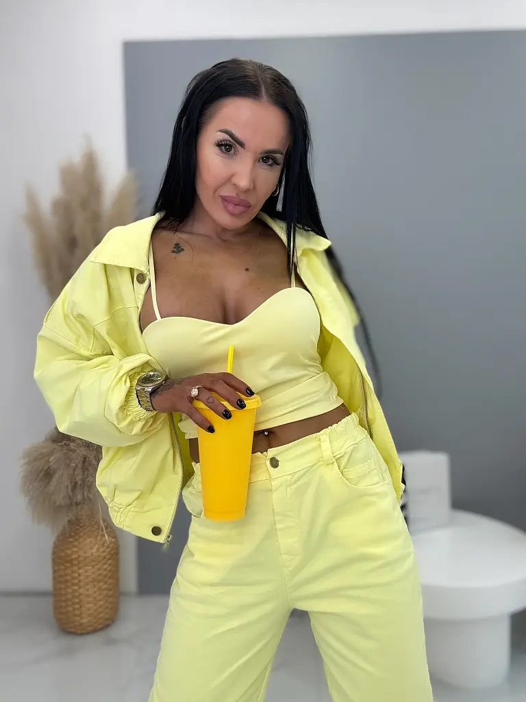 Női crop top melltartóbetéttel STRAP - next