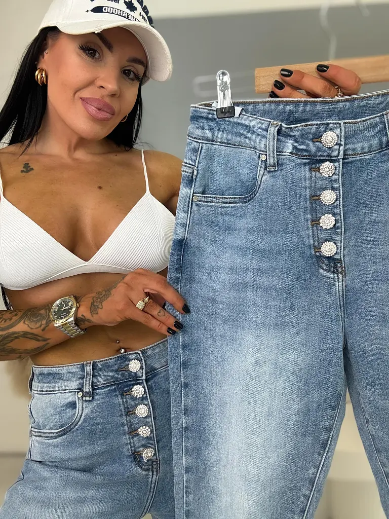 Mom fit farmer strasszos gombokkal LUX