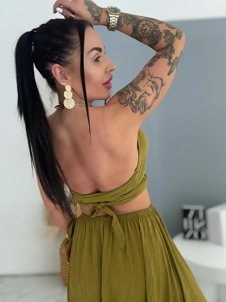 Nyitott hátú hosszú cut-out ruha MILA - next