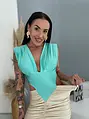 Mini ruha oldalsó ráncolással és válltöméssel LUXE