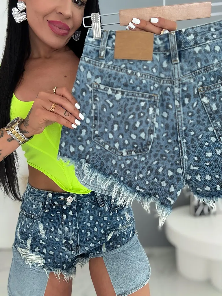 Extravagáns leopárdmintás short SAVANNAH
