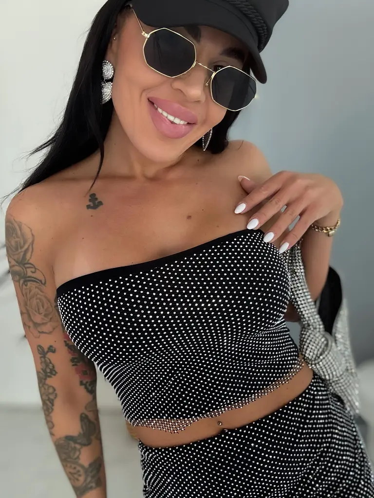 Strasszköves top SEQUIN