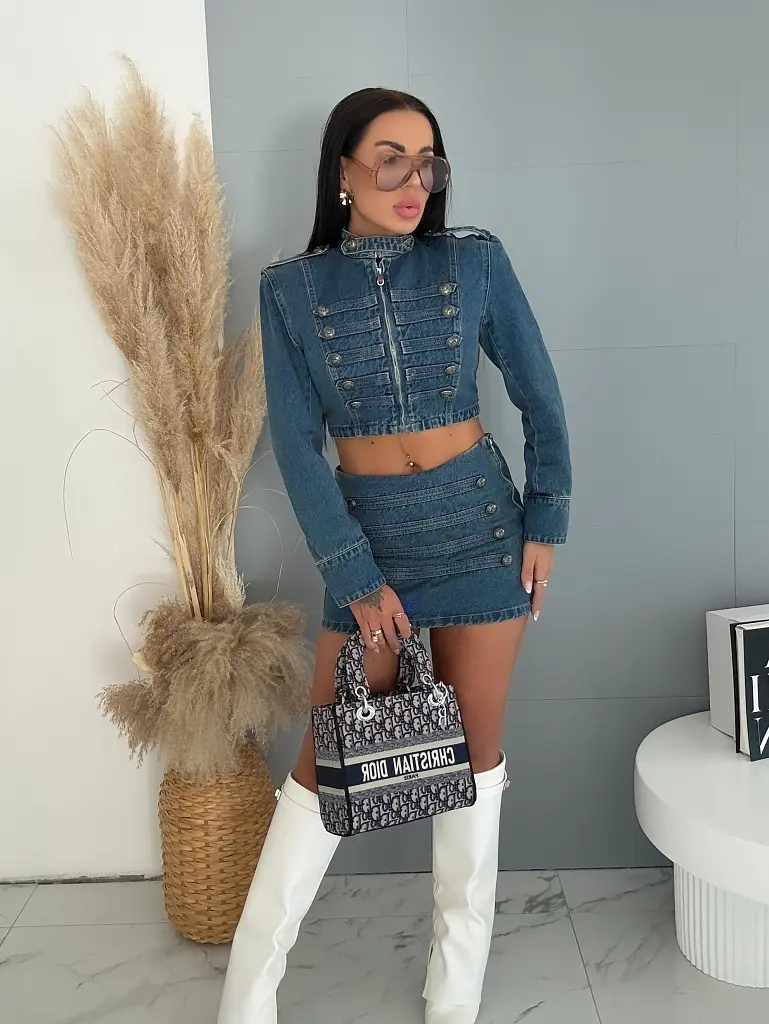 Kétrészes farmer szett díszcsatokkal KARA Crop bunda+skort!