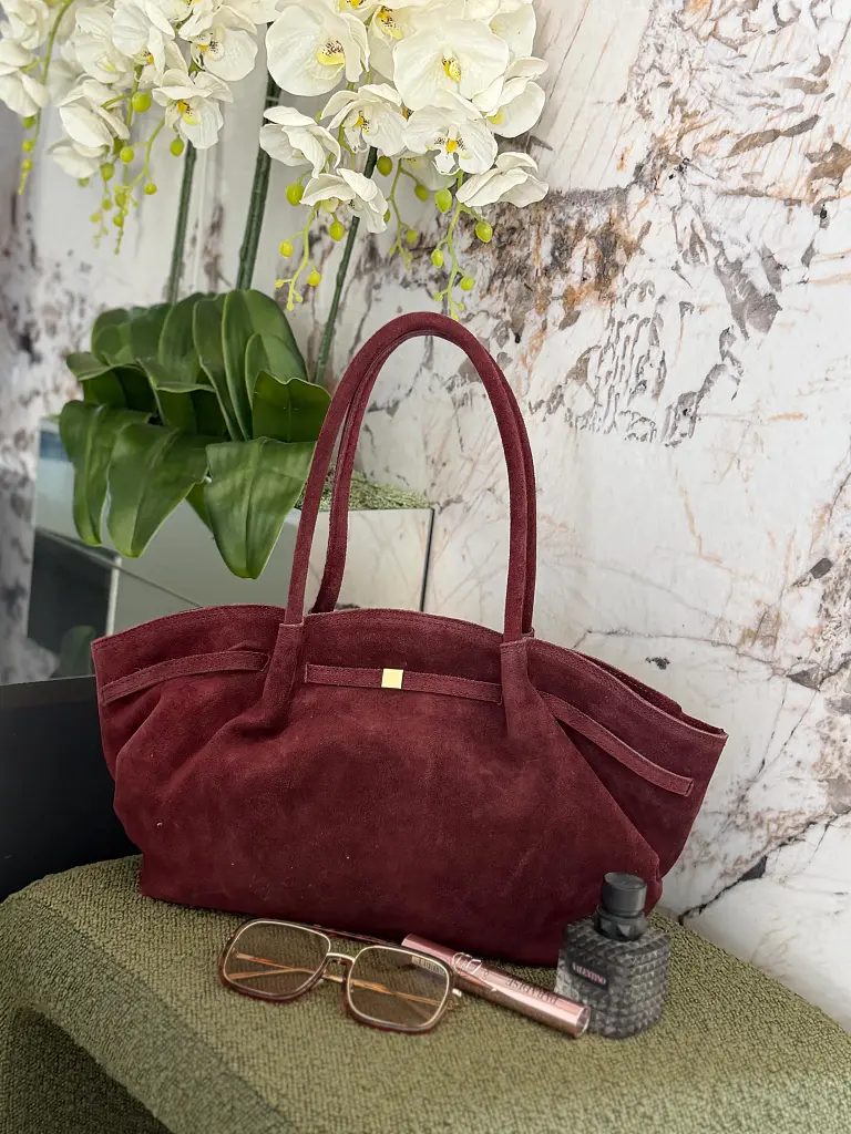 Eredeti velúrbőrből készült táska ELEGANCE