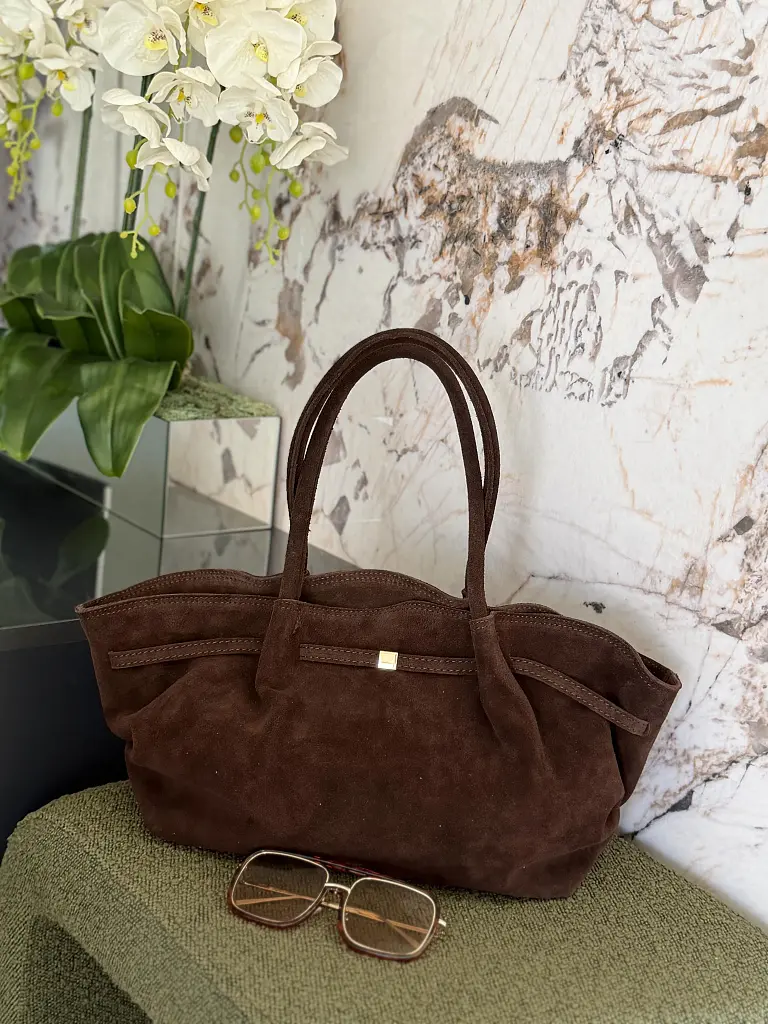 Eredeti velúrbőrből készült táska ELEGANCE