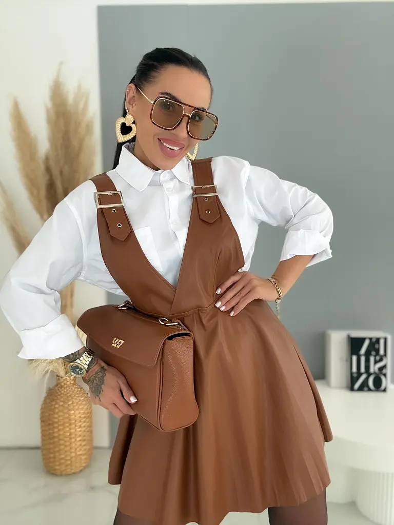 Műbőr ruha állítható vállpántokkal LUXA - next