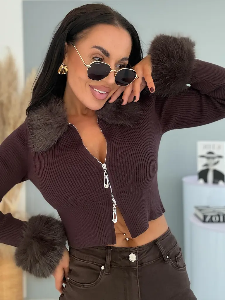 Bordázott anyagú kardigán szörmével díszítve SELENA - next